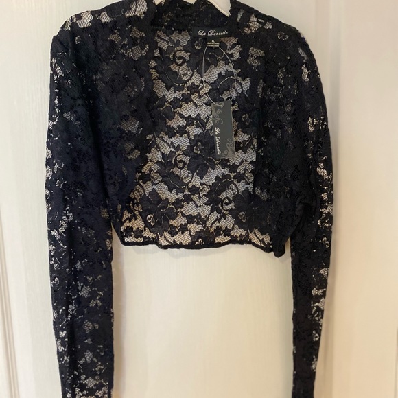 Black Lace Shrug - Picture 2 of 2